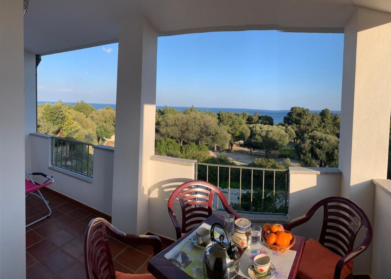 Delfino Apartment Кала Гононе Екстериор снимка