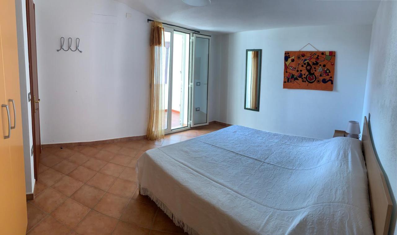 Delfino Apartment Кала Гононе Екстериор снимка